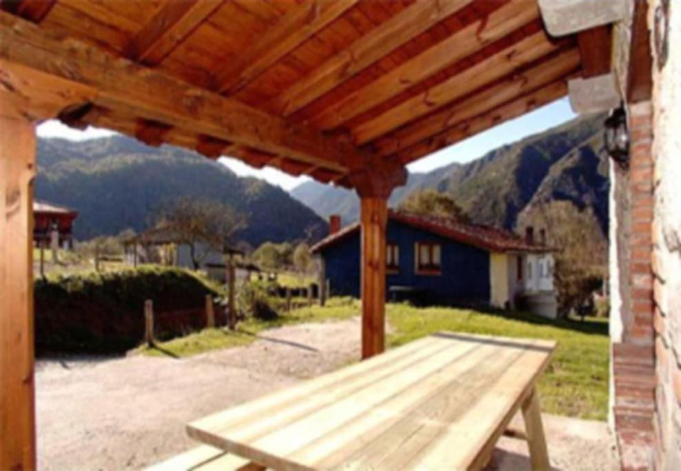 La Rotella, Calma Al Lado De Onís Exterior foto